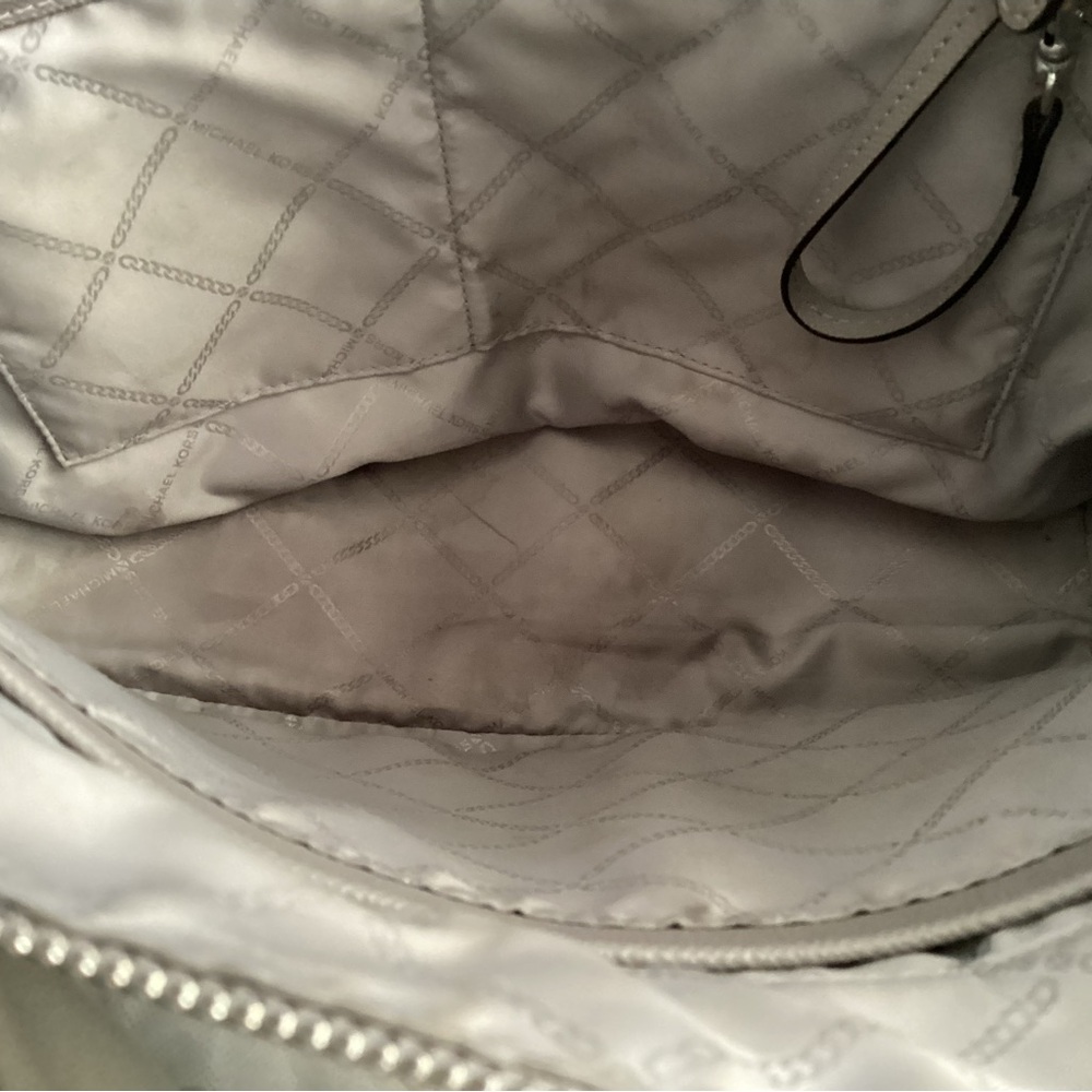 Michael Kors ‘Charlotte’ Saffiano Leather Tote - Picture 12 of 15